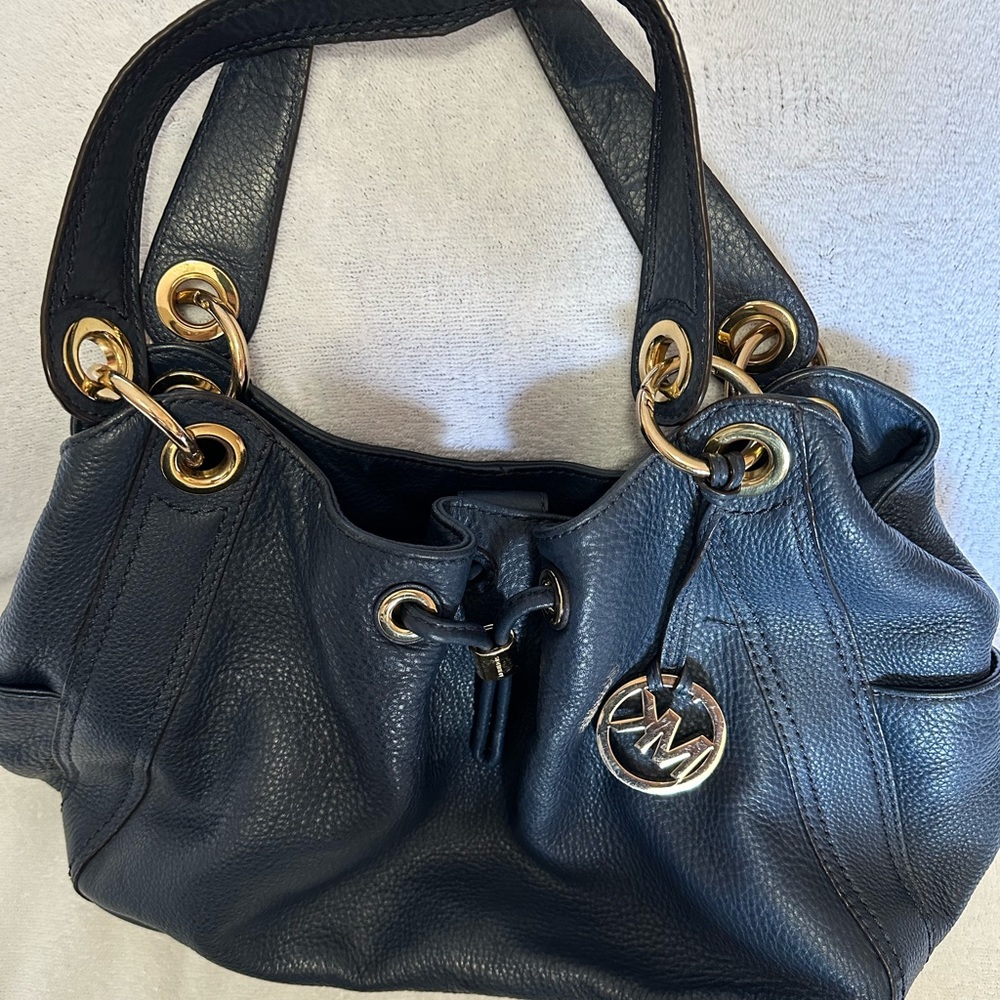 Michael cors blue hand bage